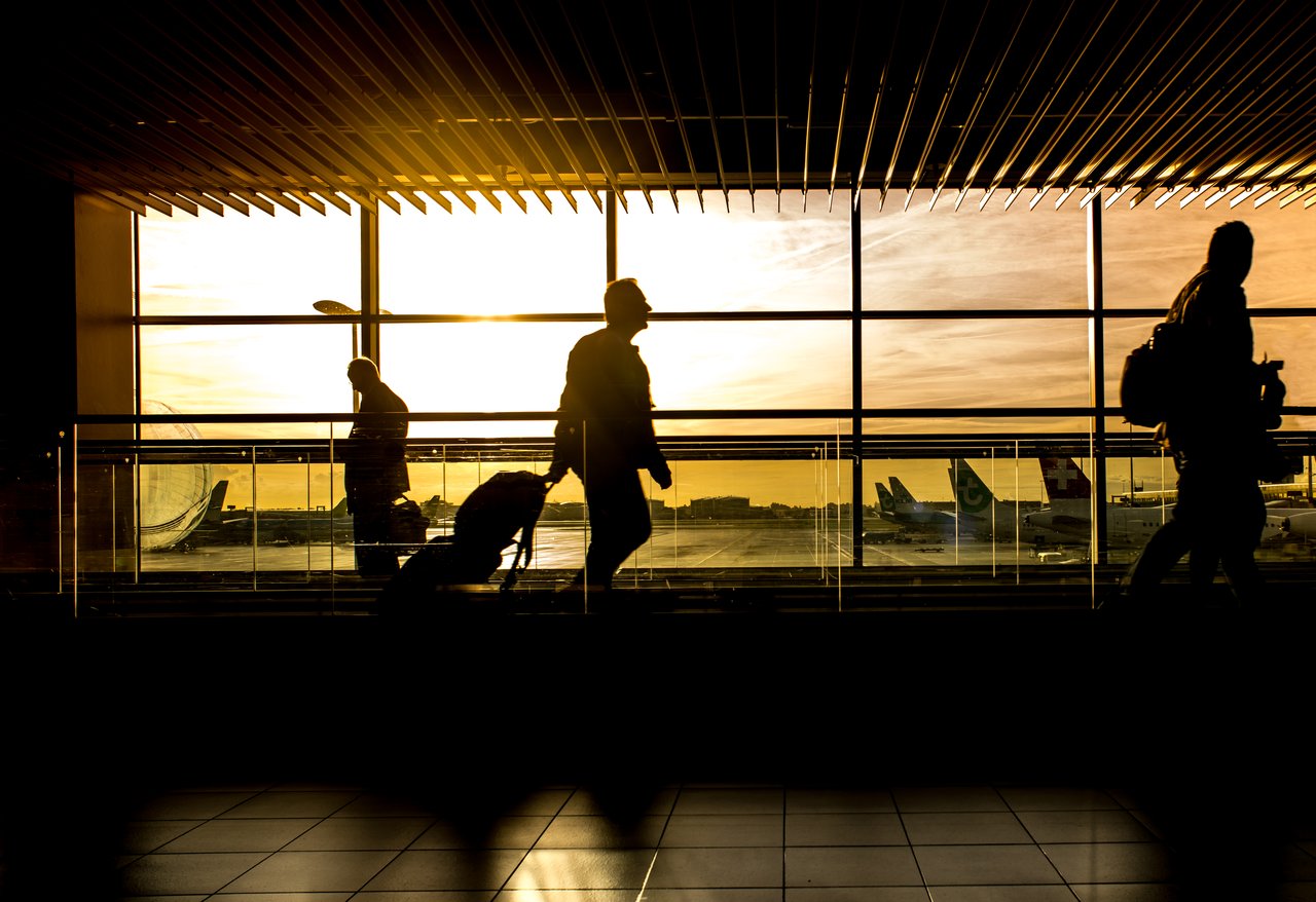 Click image for larger version. 

Name:	silhouette-of-person-in-airport-227690.jpg 
Views:	425 
Size:	167.1 KB 
ID:	223601
